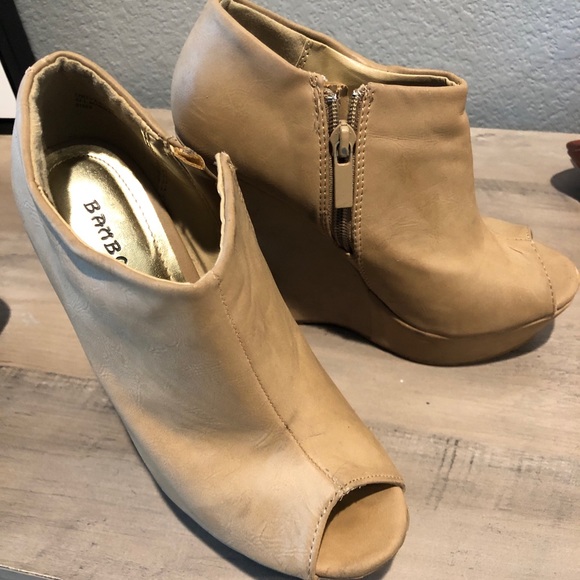 SOLD! Bamboo Tan Zip Up Wedges - Picture 1 of 4